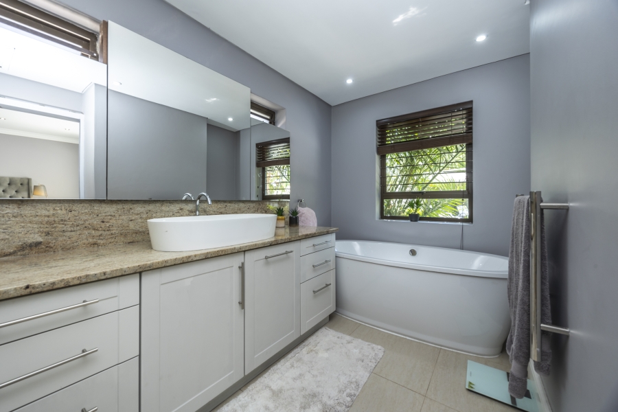 4 Bedroom Property for Sale in Welgemoed Western Cape